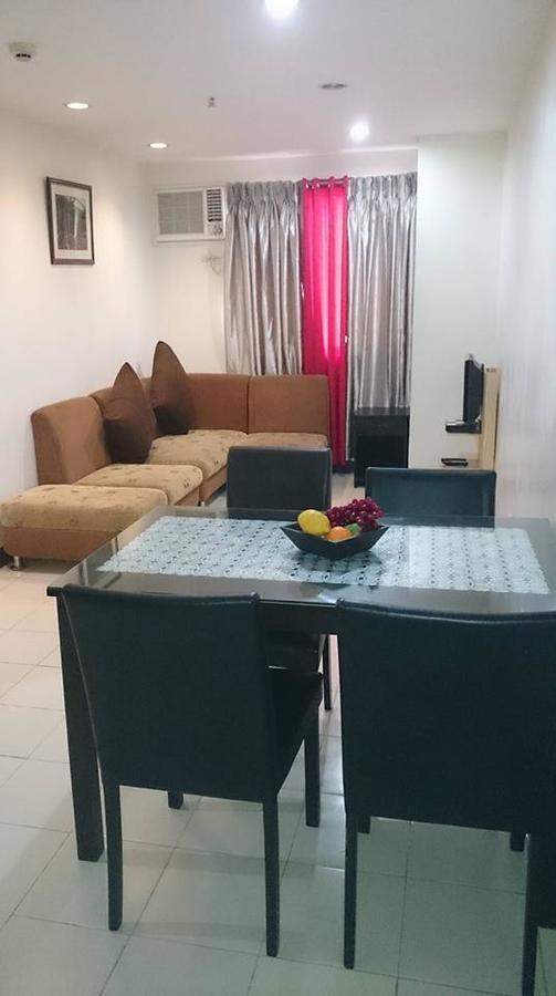 Strawberry Residences Cebu Bagian luar foto
